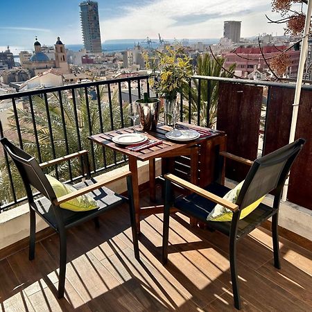 Charming House In The Historic Old Town Villa Alicante Bagian luar foto